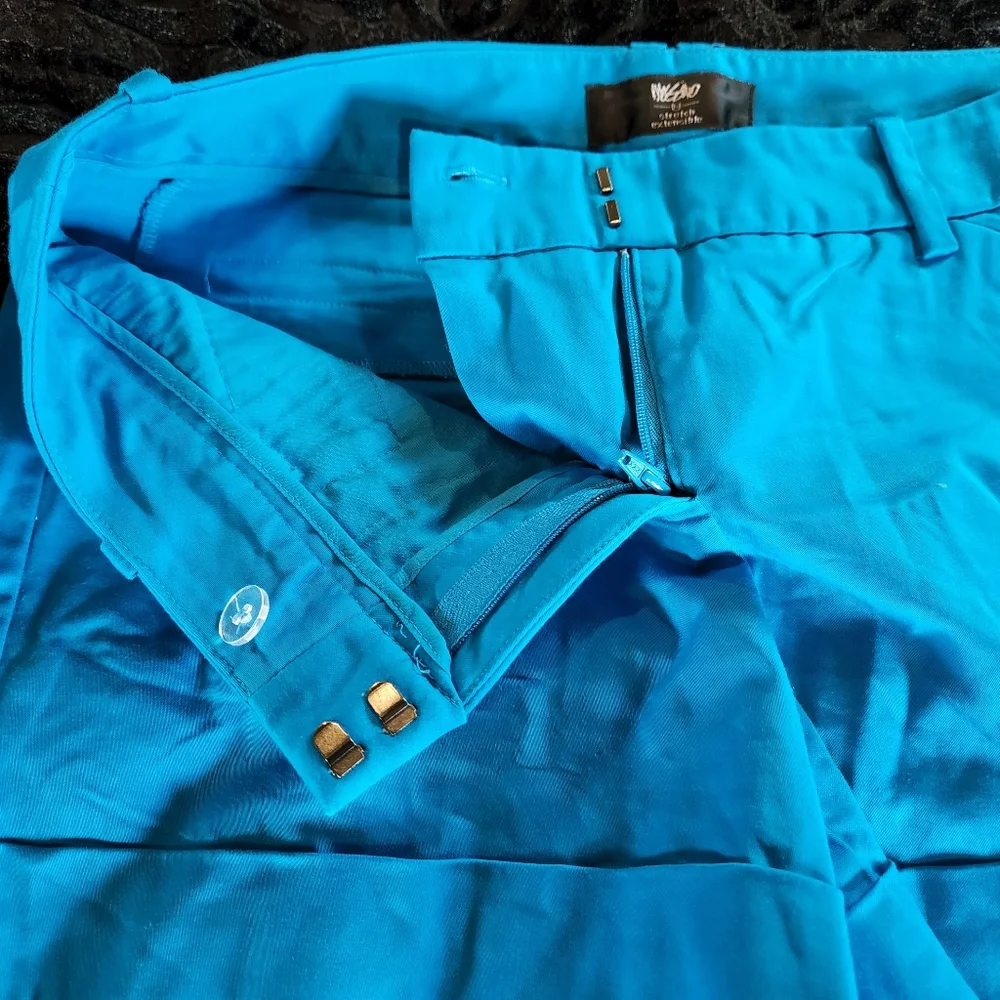 Mossimo - Picture 3 of 4